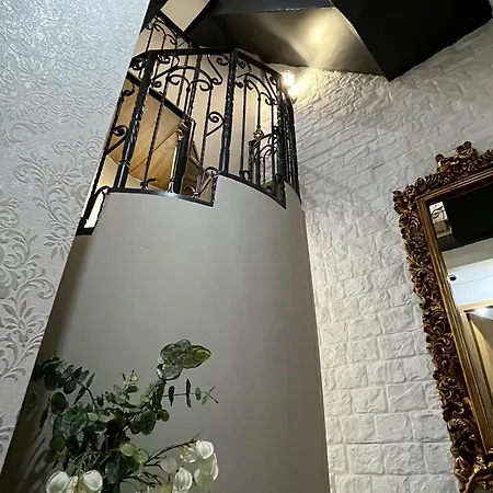 Torres De La Catedral Apartment *